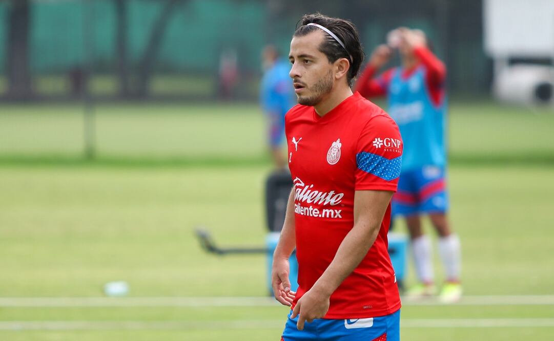 Alan Mozo durante un entrenamiento con las Chivas - FOTO: Imago7