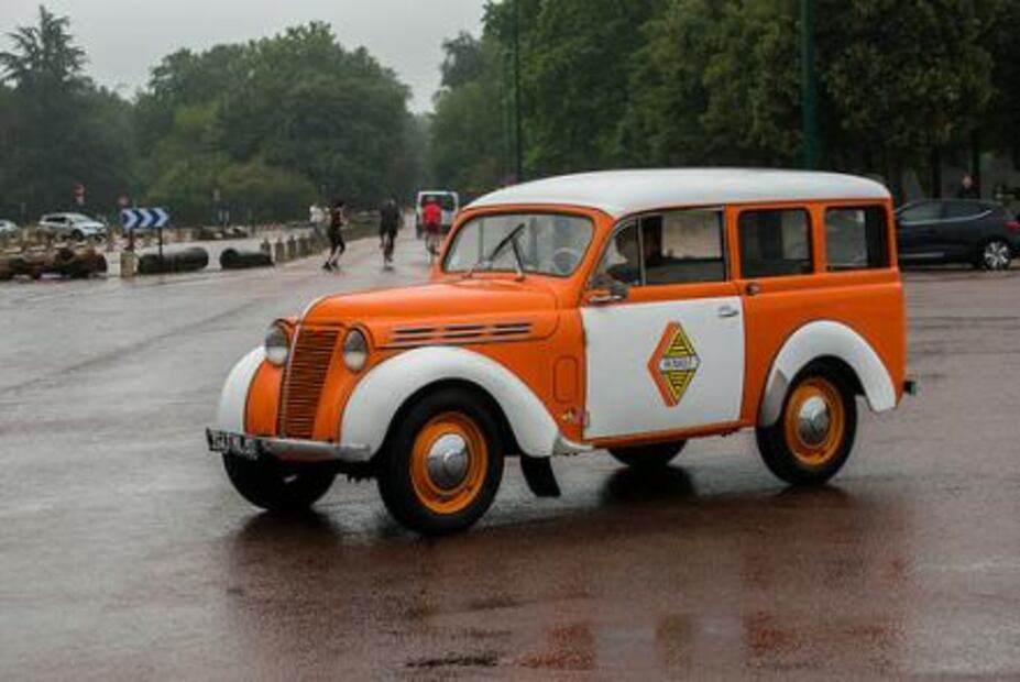 Renault celebra 120 años con exposición en el Salón Rétromobile 2018