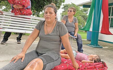 Colapsó su casa en Michoacán durante sismo de 7.7: perdieron todo