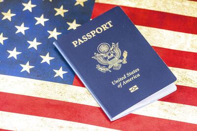Pasaportes incluirán información sobre delitos sexuales de sus portadores