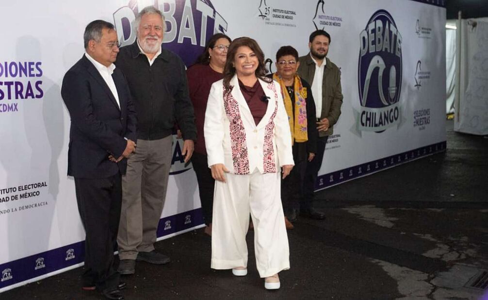 La candidata por Morena, Clara Brugada arriba a las instalaciones de MVS donde se llevará a cabo el debate por la jefatura de Gobierno de la Ciudad de México. Foto: Francisco Rodríguez