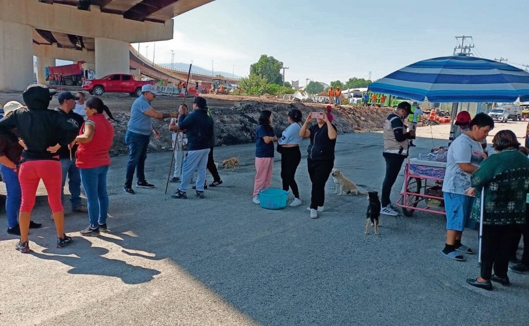 Habitantes de Teyahualco protestaron por el incumplimiento de los acuerdos con la SICT. Foto: Especial