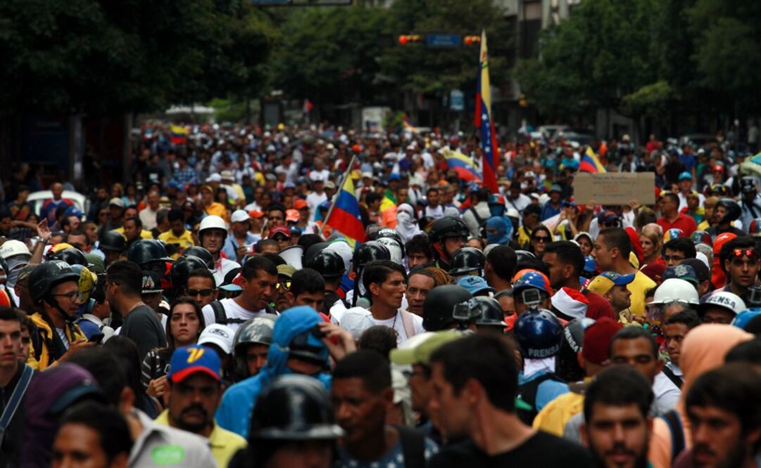 Protesta en Caracas en rechazo a la Asamblea Nacional Constituyente. (Foto: Xinhua)
