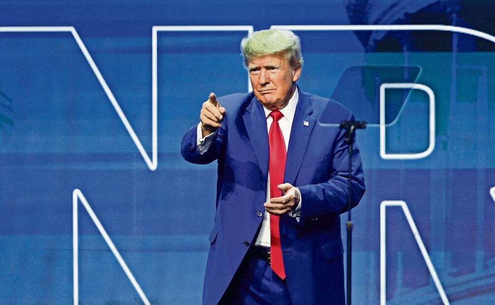 Donald Trump habla ante los invitados al Foro de Liderazgo NRA-ILA 2023, el 14 de abril de 2023, en Indianápolis, Indiana. Foto: Scott Olson / AFP