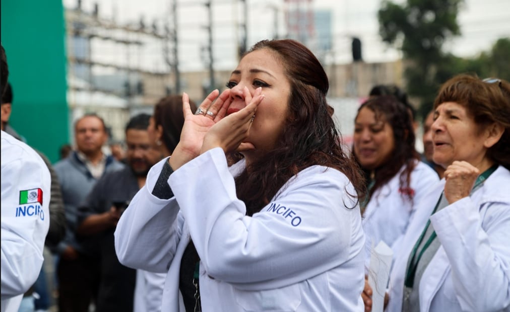 Trabajadores del Poder Judicial y del INCIFO realizaron una protesta y ofrecieron una conferencia de prensa en respuesta a las declaraciones del presidente del Tribunal Superior de Justicia y del secretario de Gobierno capitalino en la Ciudad de México, el 27 de junio de 2025. Foto: Fernanda Zamora/ EL UNIVERSAL
