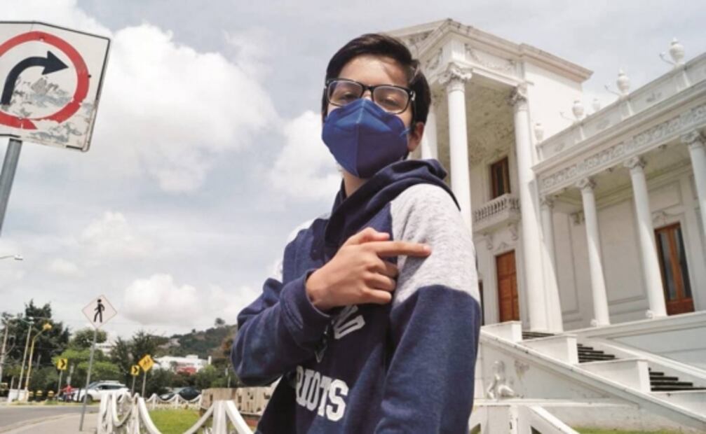 Con amparos, 18 niños reciben vacuna anti-Covid