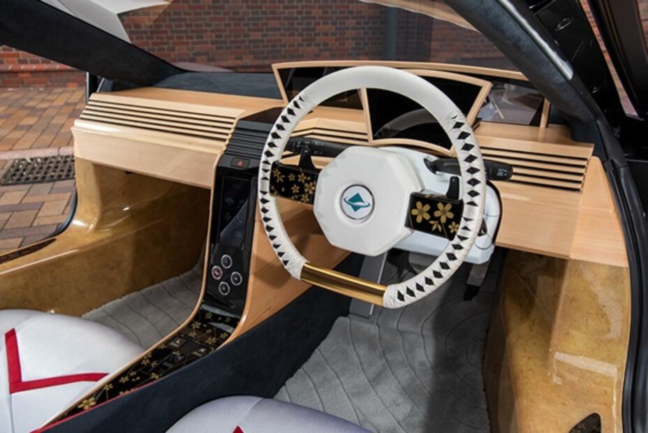 Conoce el auto deportivo fabricado con madera 