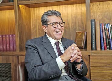 Monreal propone solicitar al Inegi ajuste de percepciones salariales por austeridad
