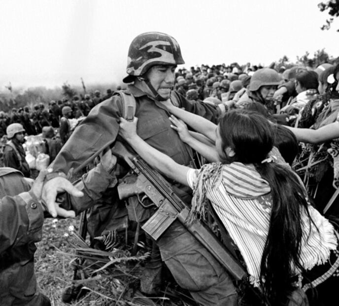 "El oficio periodístico reclama ser muy abiertos, no ser sectarios": Pedro Valtierra, fotógrafo
