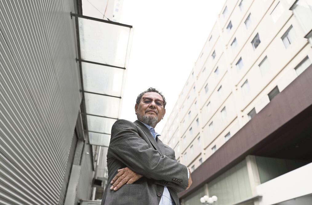 Elmer Mendoza da un voto de confianza a las alianzas políticas, pero con personas inteligentes, hombres y mujeres capaces de avanzar en la modernización del país. (ALEJANDRA LEYVA. EL UNIVERSAL)