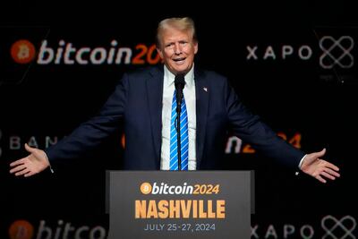 "¡De nada bitcoiners!", dice Trump tras subida de la criptomoneda; se atribuye mérito de que el Bitcoin supere los 100 mil dólares