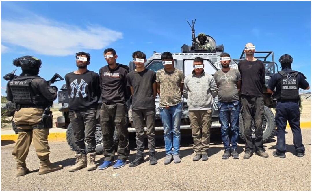 Detienen a César, Jairo, Francisco, Jesús, Jesús Valentín, Felipe y Jesús Manuel con arsenal de armas en Ojinaga, Chihuahua. Foto: Especial