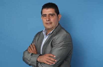 Ex árbitro Gilberto Alcalá va por alcaldía de Cuernavaca