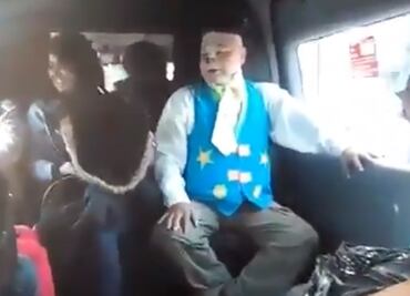 Payaso "Chacharín" se vuelve viral por chistes sobre asaltos en combis del Edomex; lo buscan para actuar en teatro
