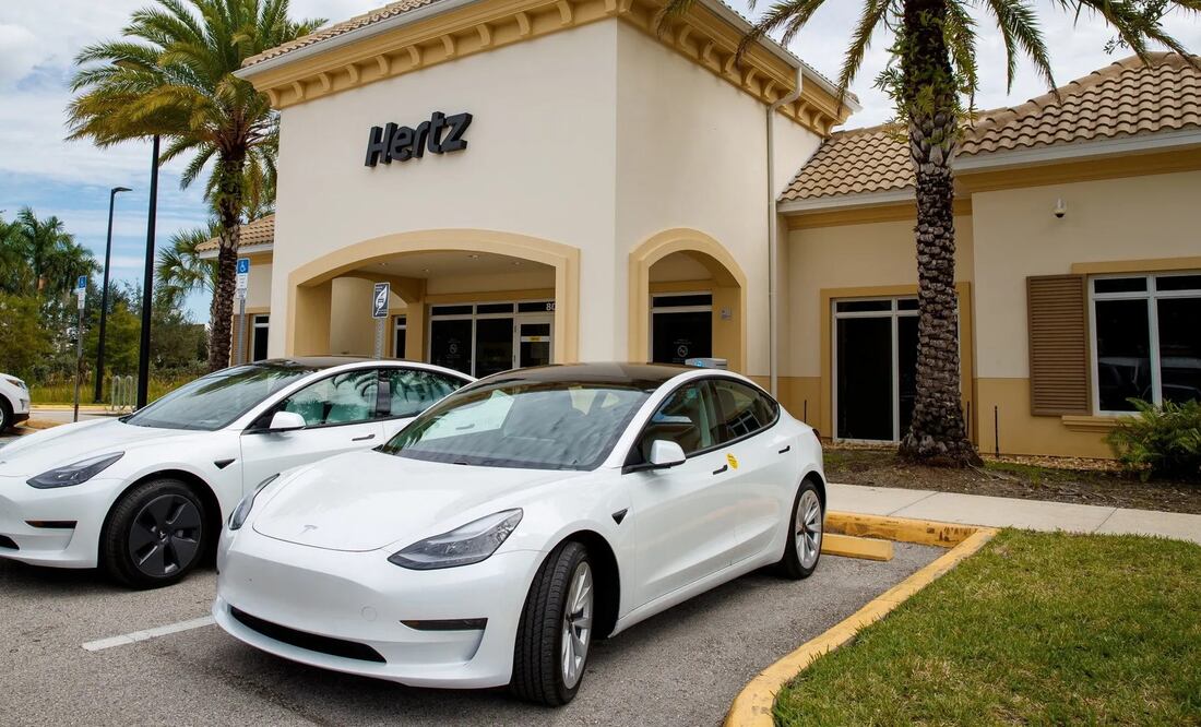 Según demandas, Hertz rentó autos y después los reportaba como robados