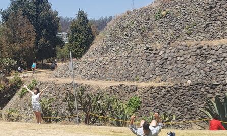 Reciben capitalinos primavera en Cuicuilco, "preferimos venir aquí”