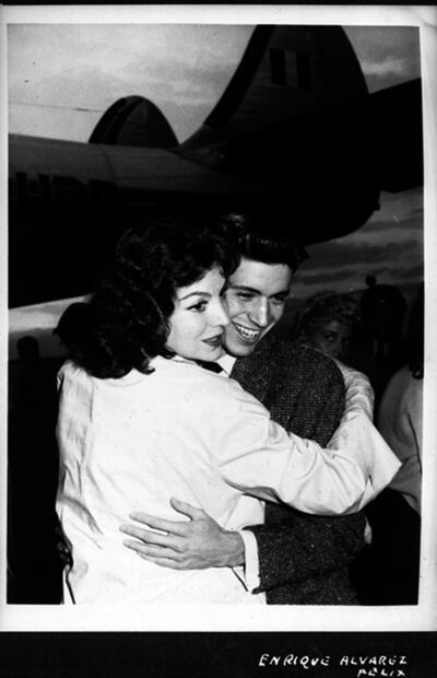 Nervios y emoción en boda de María Félix y Jorge Negrete, la crónica de EL UNIVERSAL