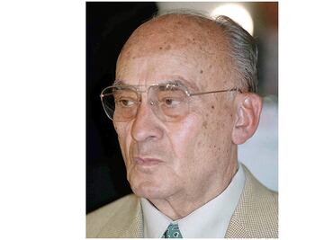 Hospitalizan al ex presidente Luis Echeverría