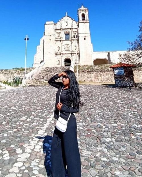 Yalitza Aparicio nos enseña cómo lucir más alta vistiendo un look monocolor