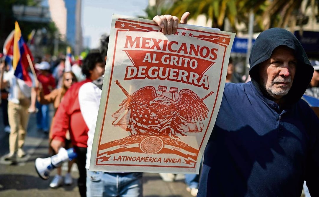 Asistente a una marcha en apoyo a Nicolás Maduro y en contra de una posible intervención estadounidense en México, en la Ciudad de México el 10 de enero pasado. Foto: Alfredo Estrella / AFP