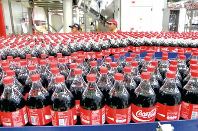 Bajan IEPS, pero no abaratan refrescos