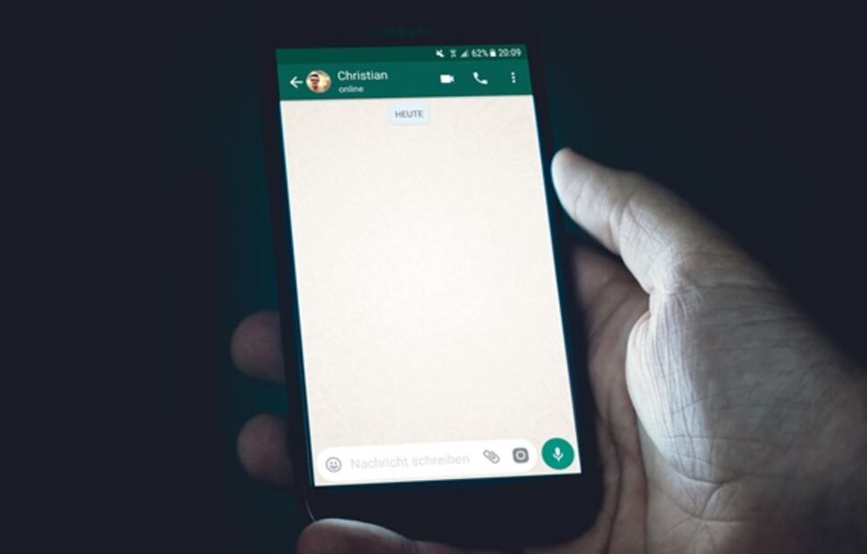 Razones para eliminar la memoria caché de WhatsApp