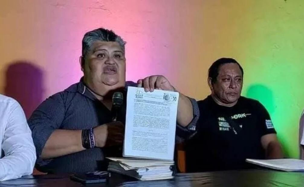 Asesor jurídico del ayuntamiento, Jorge Castillo González, informó sobre irregularidades encontradas a la exalcaldesa de Tinum, Yucatán. Foto: Especiales