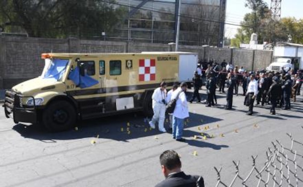 Usaron silenciador casero en robo frustrado a camioneta de valores