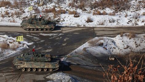 Pyongyang advierte que Seúl y EU pagarán un "precio terrible" por sus maniobras; los acusa de preparar una "simulación de guerra"