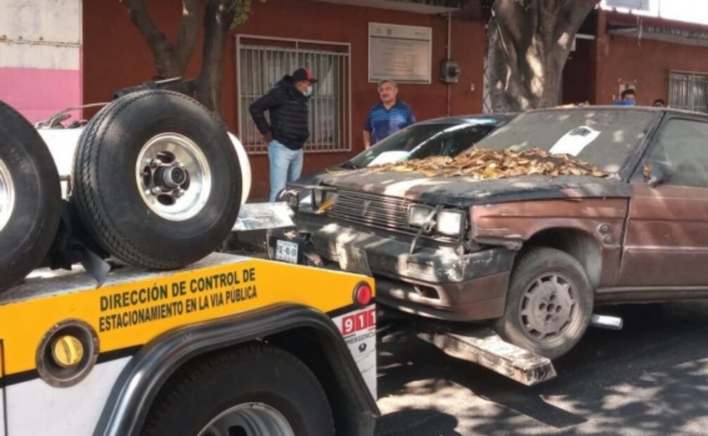 Más de 2 mil vehículos abandonados han sido retirados de la vía pública en Iztacalco 