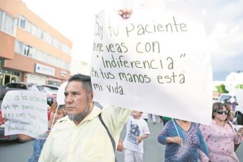 Marchan por médico acusado de muerte de niño; familiares del menor también exigen justicia