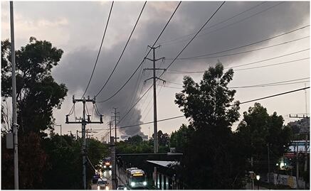 Incendio en fábrica consume bodega de frituras en zona industrial de Tultitlán