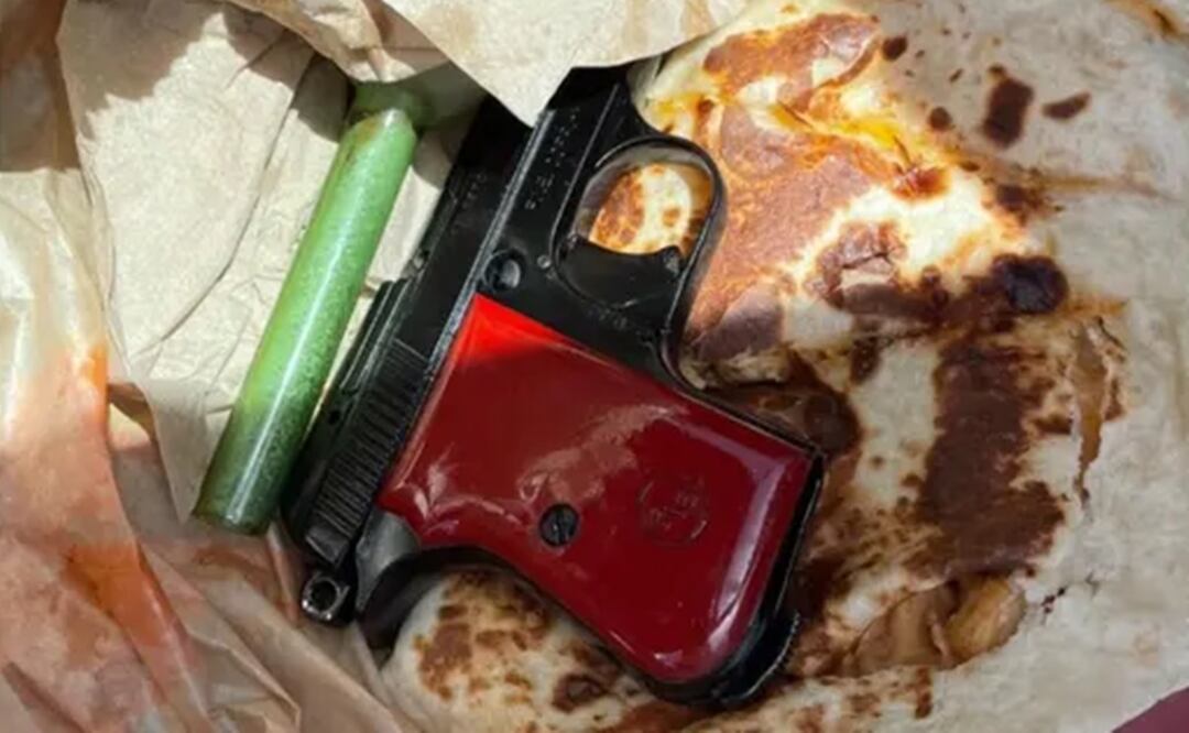 Devin P. Mitchell dobló el arma en la quesadilla cuando la policía en Picayune lo detuvo a él y a su conductor por una infracción de tránsito. Foto: Fox News