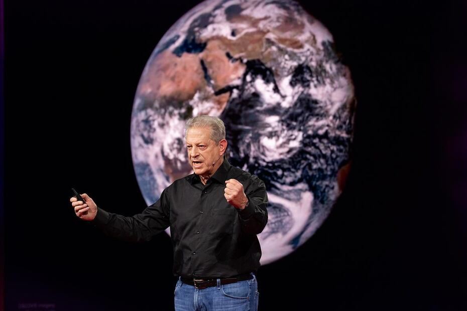 "¿Es realista ignorar a los mil a dos mil millones de refugiados climáticos que se proyectan para 2050?", cuestionó Gore, al advertir sobre los peligros del llamado "realismo climático". | Foto: Callie Giovanna / TED