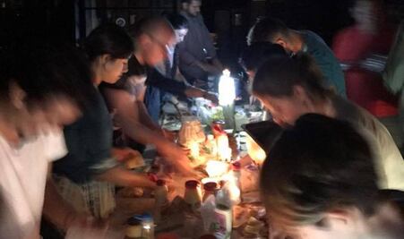 Lista de restaurantes que preparan comida para rescatistas