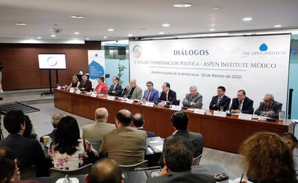 Expertos piden defender democracia con autonomía del INE