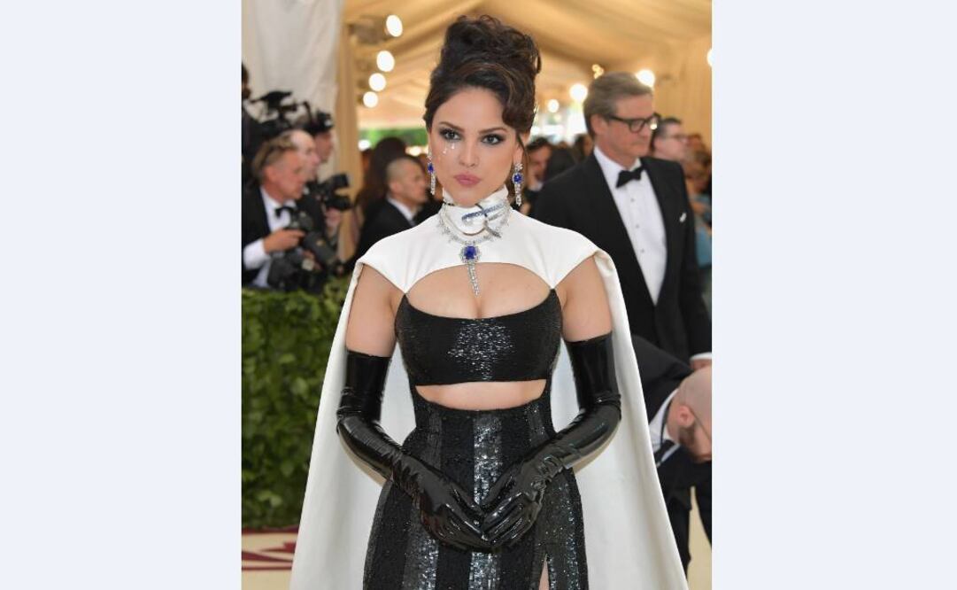 Así lució Eiza a su llegada a la Gala del Met Foto: AFP