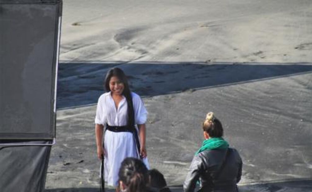Yalitza Aparicio aparece en Tijuana y es aclamada