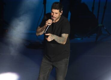 Melendi arma velada romántica en el Auditorio con Lucero Mijares y Ha*Ash