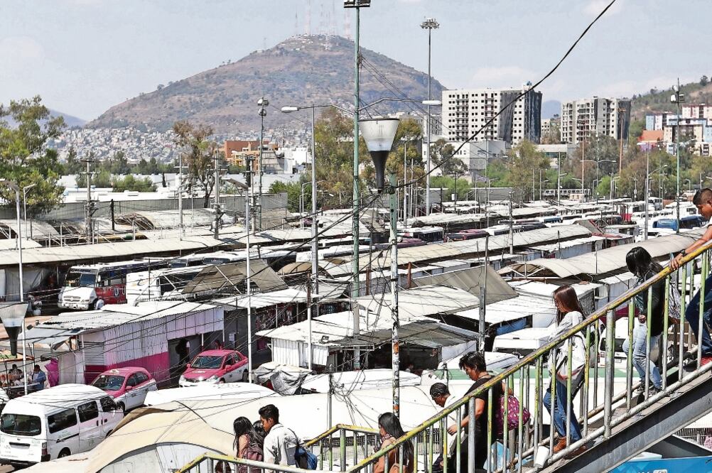La nueva ruta conectaría Cuautepec con el paradero del Metro Indios Verdes; vecinos acusan que para “bajar del cerro” se tardan dos horas. Foto: ARCHIVO EL UNIVERSAL