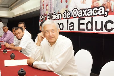 Pacto con CNTE, a título personal: López Obrador