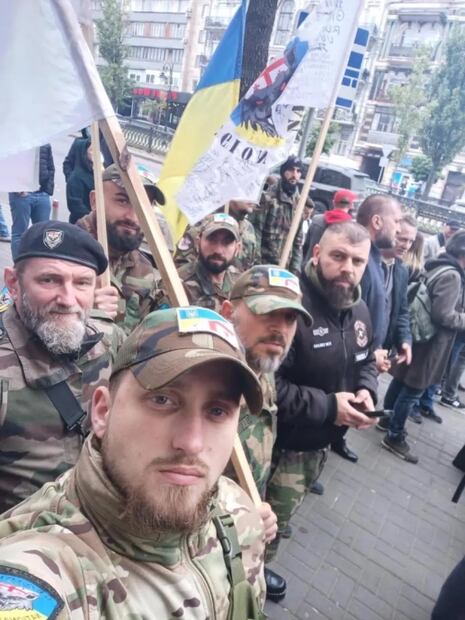 Comandante que peleó contra las tropas rusas crea grupo militar para ayudar a Ucrania 