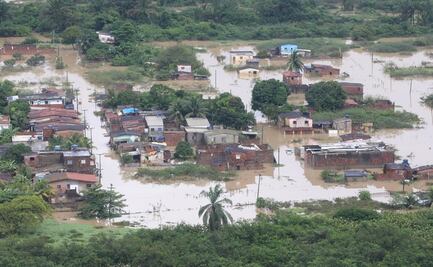 Suman 100 muertos tras lluvias torrenciales en Brasil