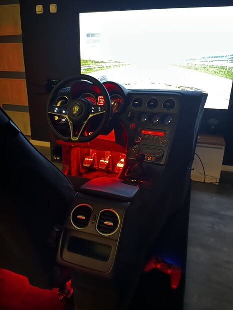 No es un Alfa Romeo, es un simulador para videojuegos de autos