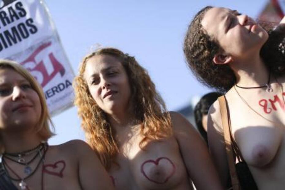 Argentinas protestan topless contra la cosificación de la mujer