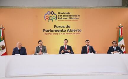Expertos chocan por certificados de energías limpias en foro sobre reforma eléctrica de AMLO
