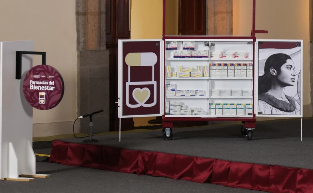 Aspecto de uno uno de los estantes del programa “Farmacias del Bienestar” que iniciará en el Estado de México, según lo informado por la presidenta Claudia Sheinbaum en la conferencia matutina de este martes 2 de diciembre de 2025. Foto: Carlos Mejía/ EL UNIVERSAL