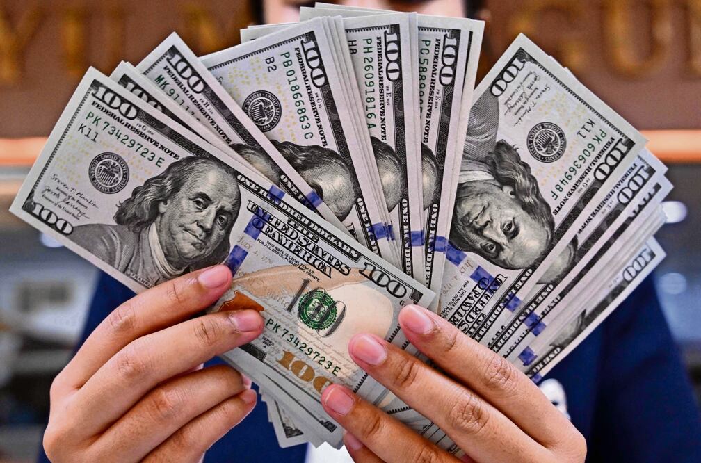 El dólar cerró ayer con una depreciación de 0.7% ante las principales divisas internacionales. Foto: de Archivo El Universal