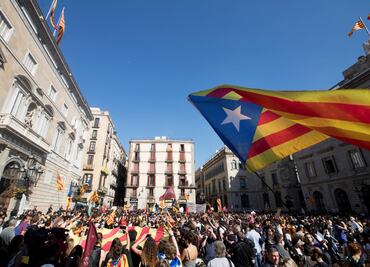 Supremo de España rechaza frenar medidas contra autonomía catalana
