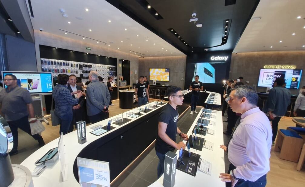 Actualmente, Samsung opera dos fábricas en México: una en Querétaro, dedicada a la producción de electrodomésticos, y otra en Tijuana, especializada en televisores.